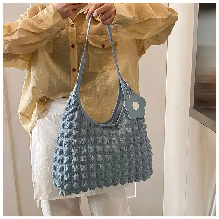 White Plaid Underarm Bag for Women 2025 — feature 7