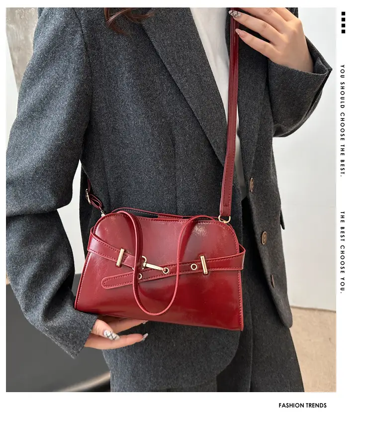 Women's Retro Elegant Crossbody Bag Red 2025 — feature 2