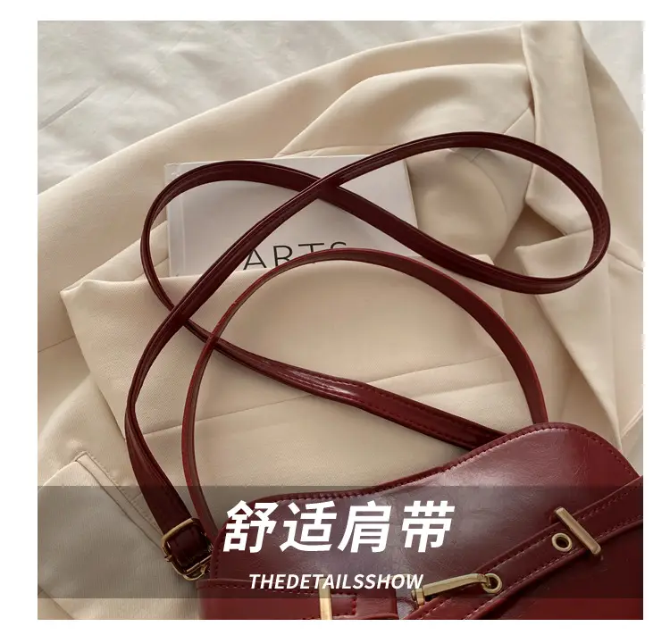 Women's Retro Elegant Crossbody Bag Red 2025 — feature 5
