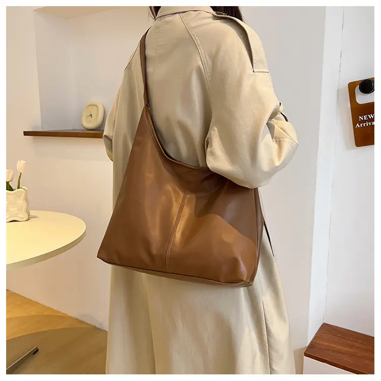 Vintage Leather Shoulder Bag for Women 2025 — feature 13