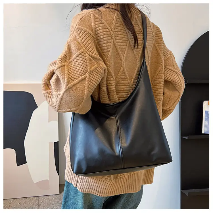 Vintage Leather Shoulder Bag for Women 2025 — feature 16