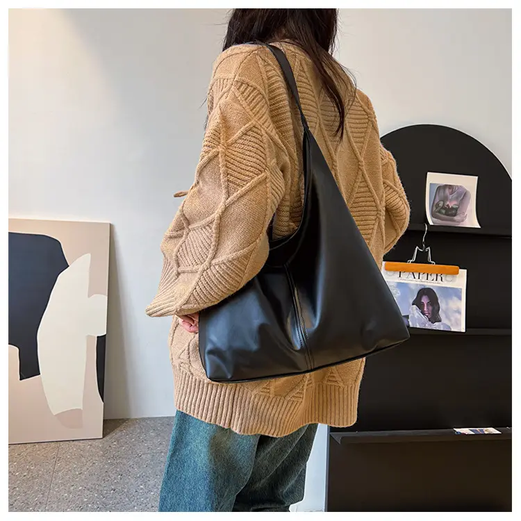 Vintage Leather Shoulder Bag for Women 2025 — feature 19