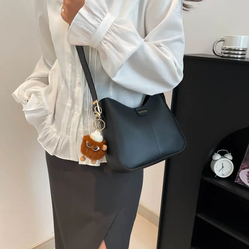 Stylish Textured Brown Shoulder Bag for Women - Image 6