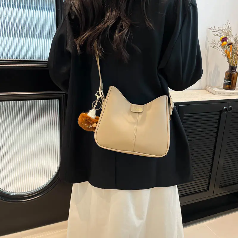 Stylish Textured Brown Shoulder Bag for Women - Image 7