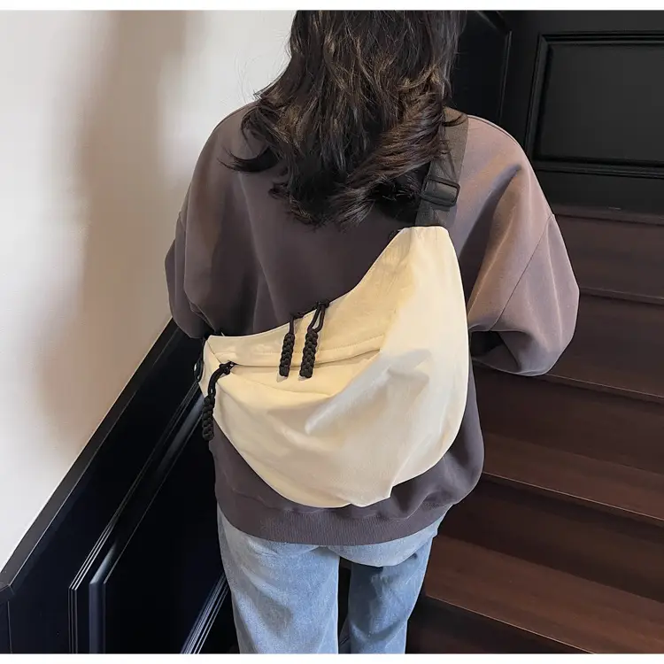 Large Capacity Casual Shoulder Bag Lightweight 2025 New — feature 18