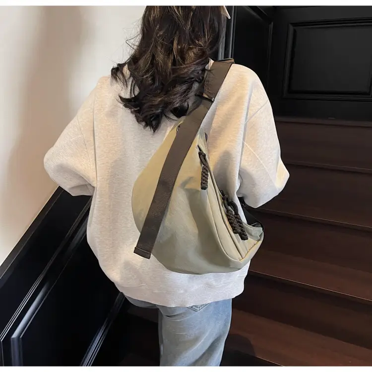 Large Capacity Casual Shoulder Bag Lightweight 2025 New — feature 25