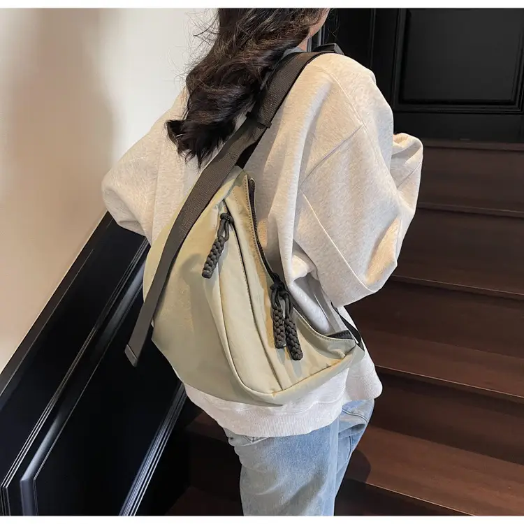 Large Capacity Casual Shoulder Bag Lightweight 2025 New — feature 27