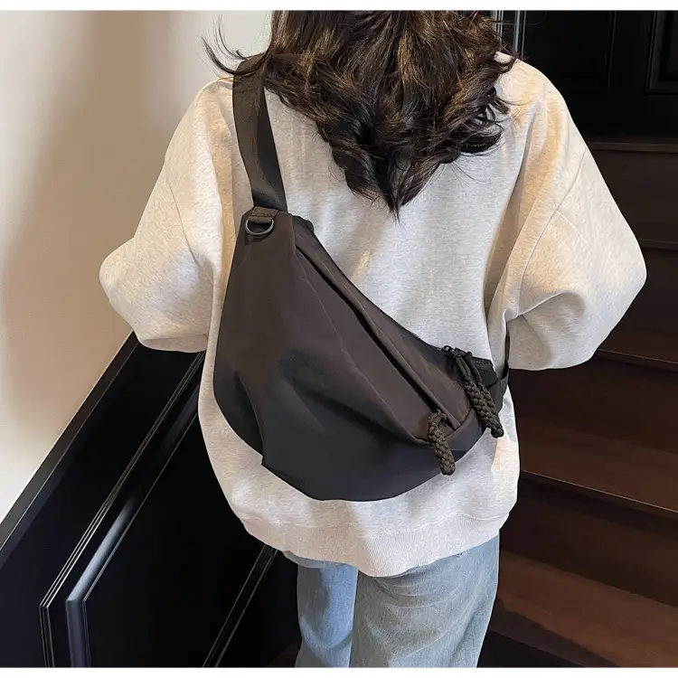 Large Capacity Casual Shoulder Bag Lightweight 2025 New — feature 28