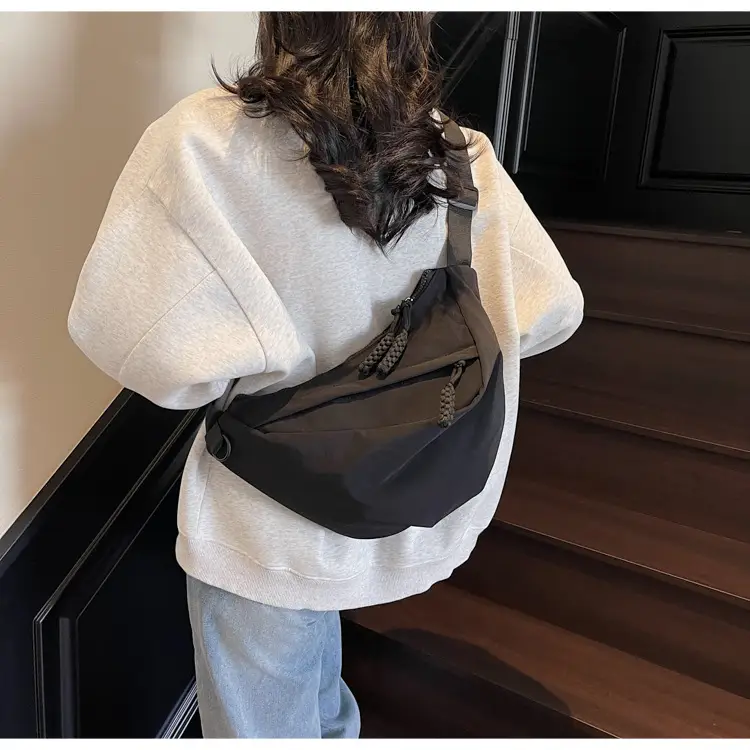 Large Capacity Casual Shoulder Bag Lightweight 2025 New — feature 31