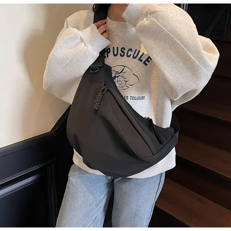 Large Capacity Casual Shoulder Bag Lightweight 2025 New — feature 32