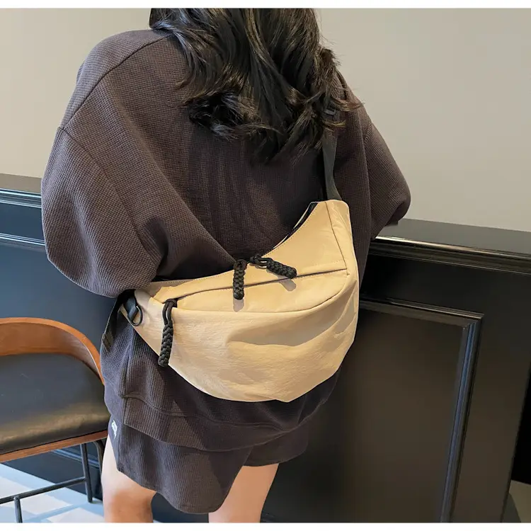 Large Capacity Casual Shoulder Bag Lightweight 2025 New — feature 35