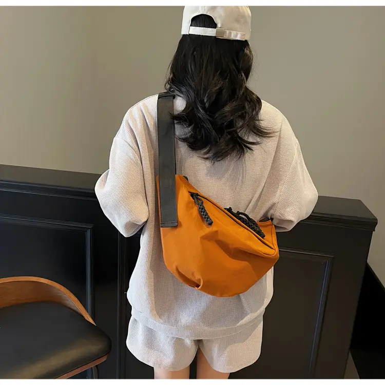 Large Capacity Casual Shoulder Bag Lightweight 2025 New — feature 37