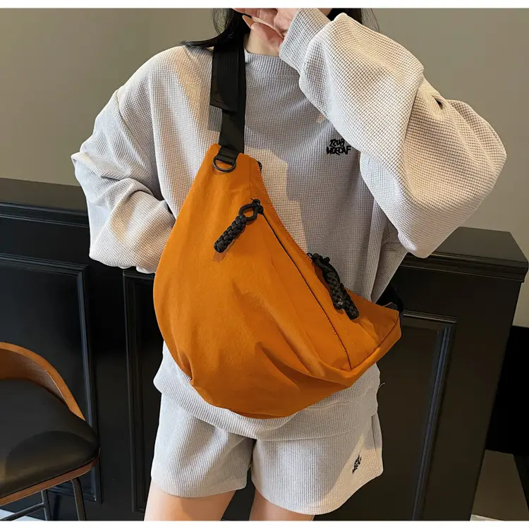 Large Capacity Casual Shoulder Bag Lightweight 2025 New — feature 40