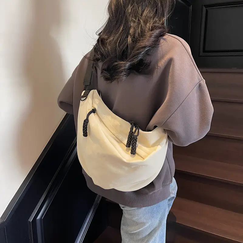 Large Capacity Casual Shoulder Bag Lightweight 2025 New - Image 2