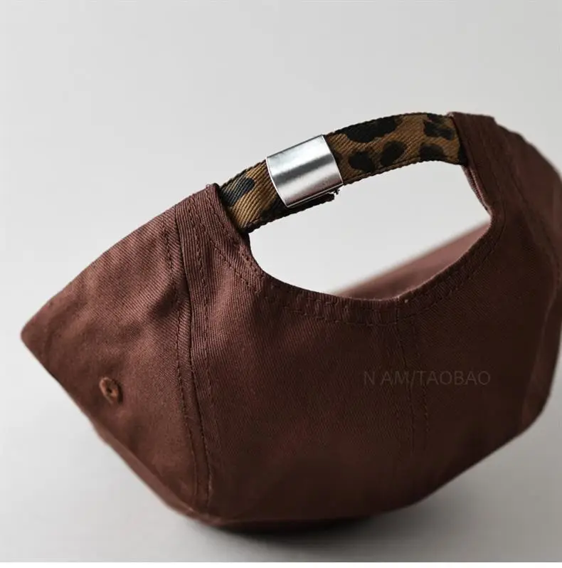 Retro Leopard Cap Maroon Baseball Men Women Casual — feature 8