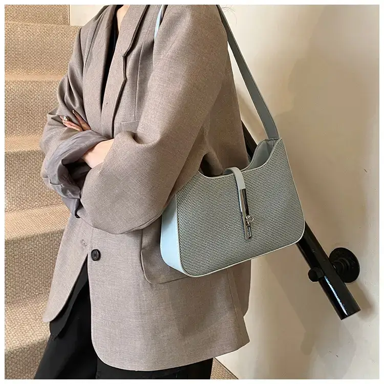 Women's Crossbody Bag Beige Chain Strap 2025 — feature 16