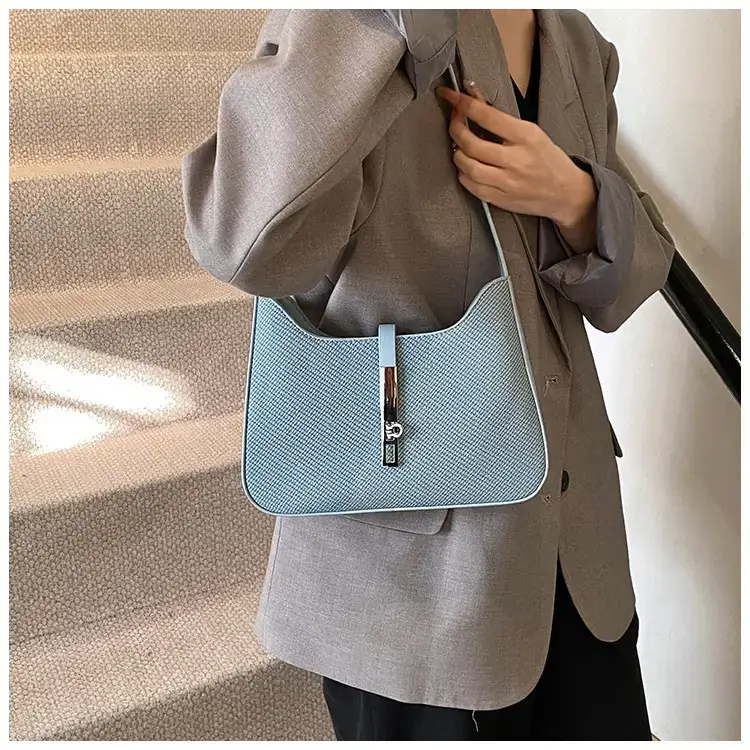 Women's Crossbody Bag Beige Chain Strap 2025 — feature 19