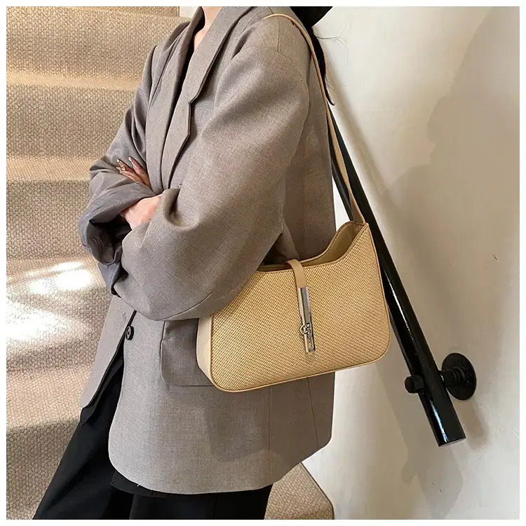 Women's Crossbody Bag Beige Chain Strap 2025 — feature 27