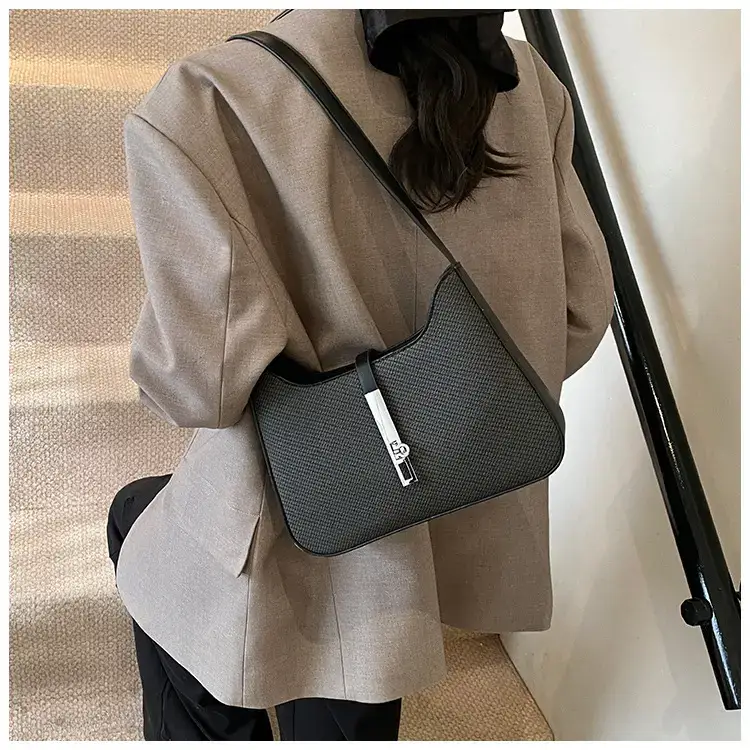 Women's Crossbody Bag Beige Chain Strap 2025 — feature 31