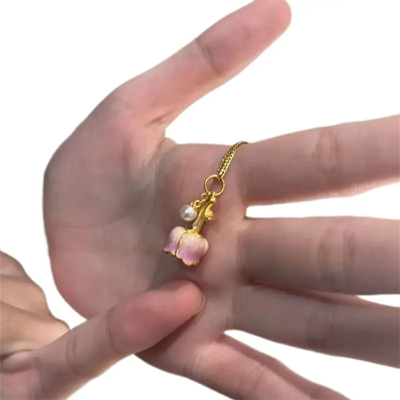 Luxury Pendant Necklace with Fresh Pink Pearl & Gold Chain