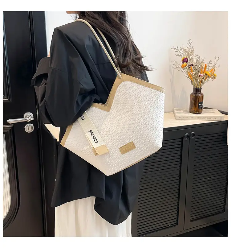 Women's 2025 Retro Woven Shoulder Bag Set Black White Gold — feature 14