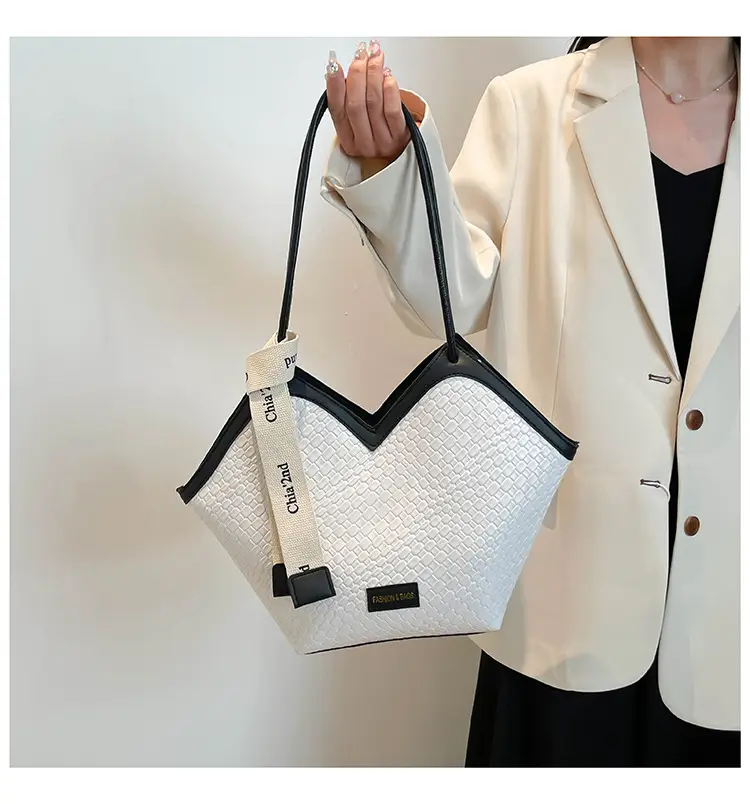Women's 2025 Retro Woven Shoulder Bag Set Black White Gold — feature 19