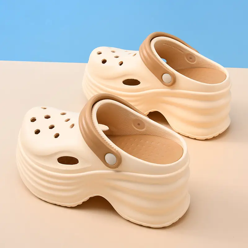 New Style Hole Shoes Women's Outfit Summer Thick Sole Baotou Slippers EVA Wear-resistant Non-slip 7cm Platform Cake Wading Sandals - Image 2