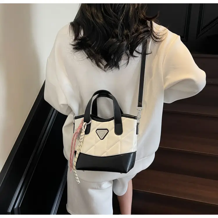 Women Rhombic Crossbody Bag Black Beige 2025 Fashion — feature 11