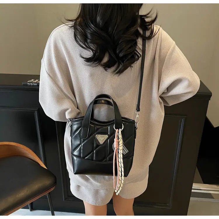 Women Rhombic Crossbody Bag Black Beige 2025 Fashion — feature 20