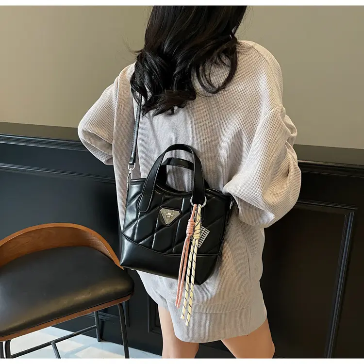 Women Rhombic Crossbody Bag Black Beige 2025 Fashion — feature 21