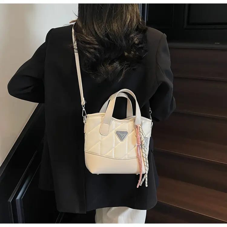 Women Rhombic Crossbody Bag Black Beige 2025 Fashion — feature 23