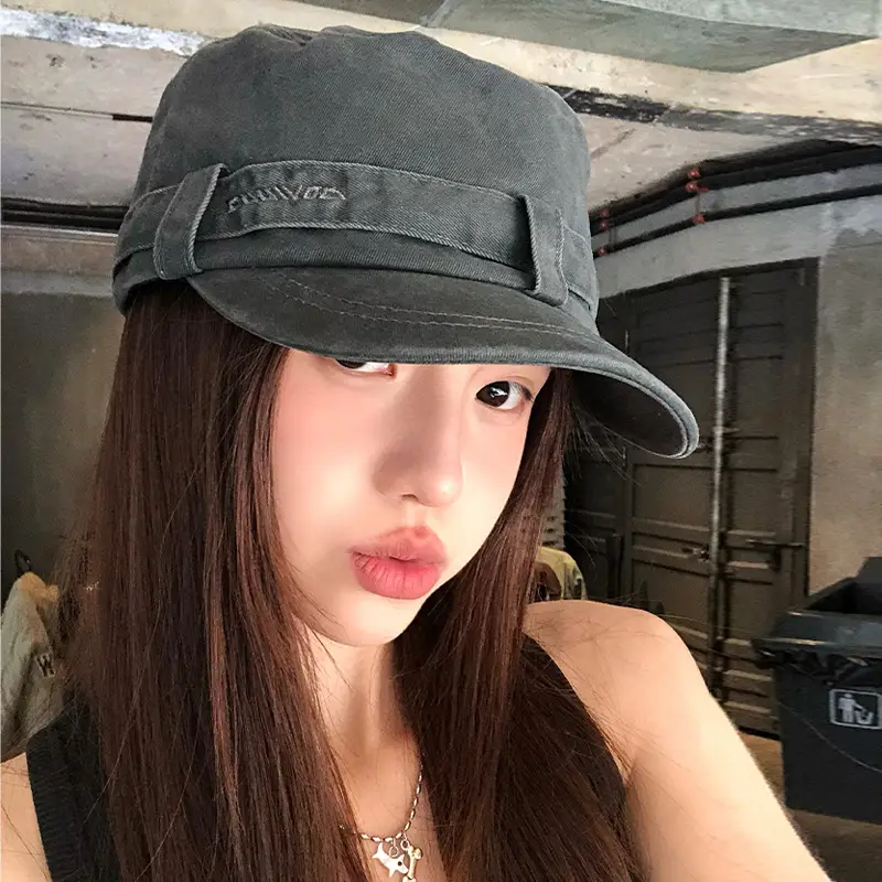 Vintage Distressed Women Flat Cap Spring Summer 2026 - Image 4