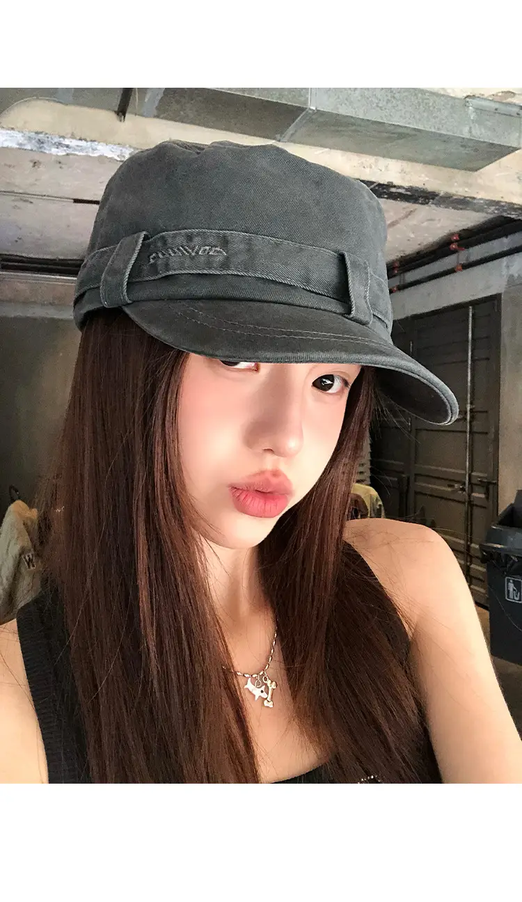 Vintage Distressed Women Flat Cap Spring Summer 2026 — feature 7