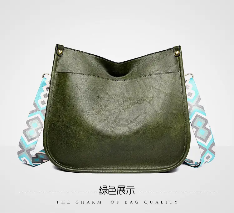 Retro Black Crossbody Bag with Geometric Strap — feature 22