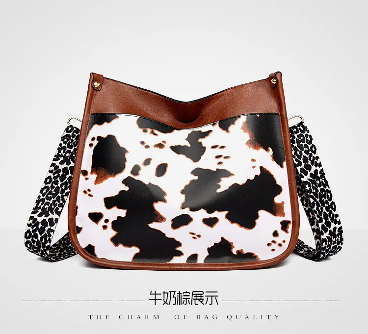 Retro Black Crossbody Bag with Geometric Strap — feature 25