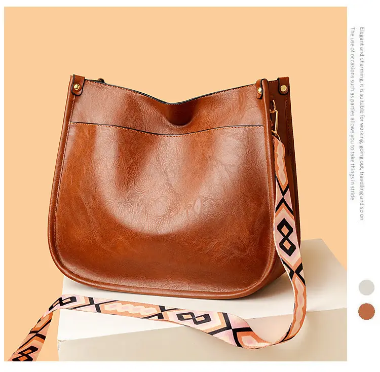 Retro Black Crossbody Bag with Geometric Strap — feature 8
