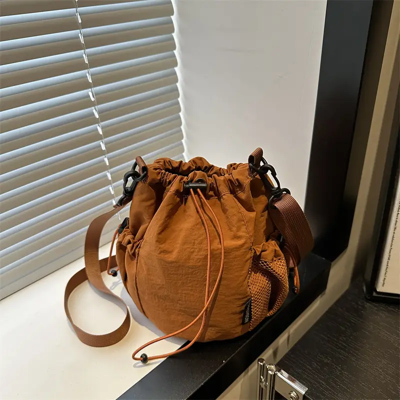 Korean-style Crossbody Bag Olive Green Nylon Lightweight Casual Shoulder Bag - Image 7