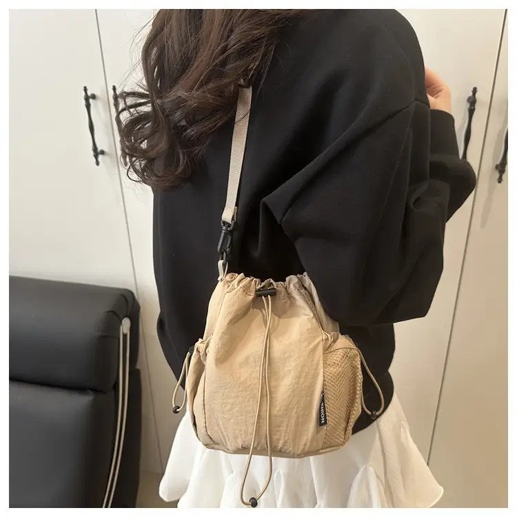 Korean-style Crossbody Bag Olive Green Nylon Lightweight Casual Shoulder Bag — feature 16