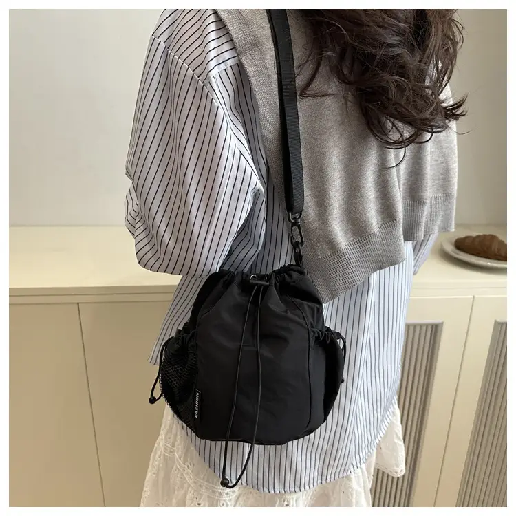 Korean-style Crossbody Bag Olive Green Nylon Lightweight Casual Shoulder Bag — feature 21