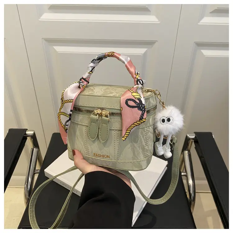 Trendy Pink Green Women's Small Handbag 2026 — feature 20