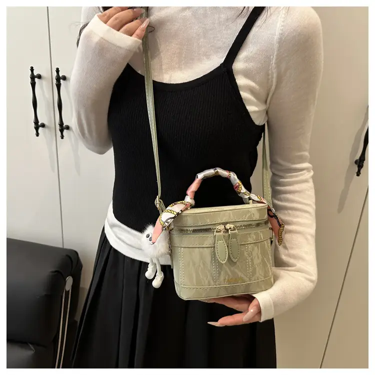 Trendy Pink Green Women's Small Handbag 2026 — feature 24