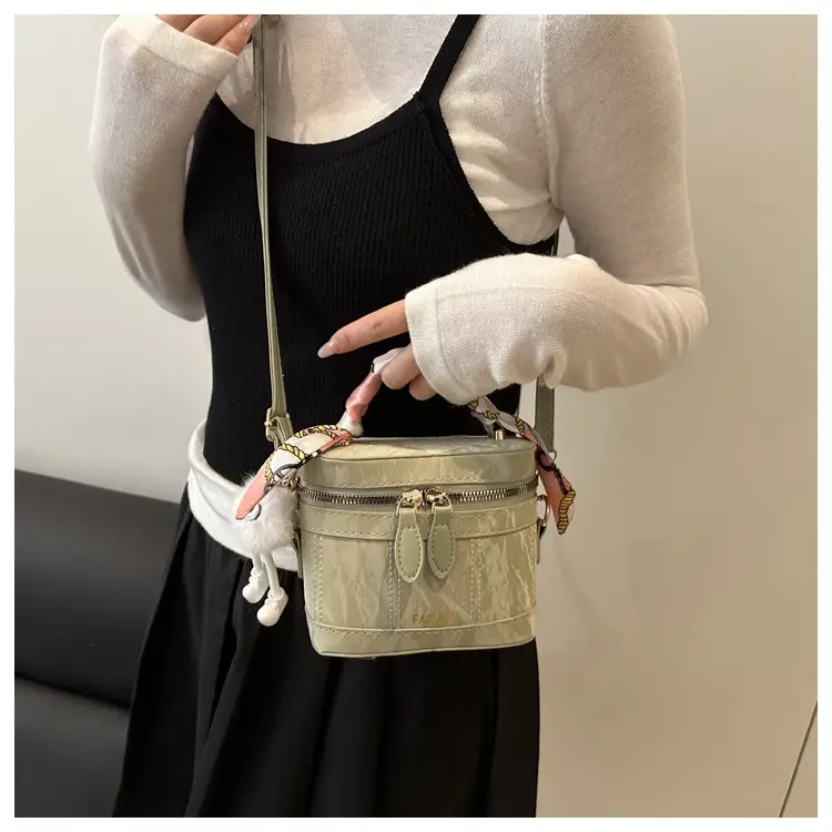 Trendy Pink Green Women's Small Handbag 2026 — feature 25