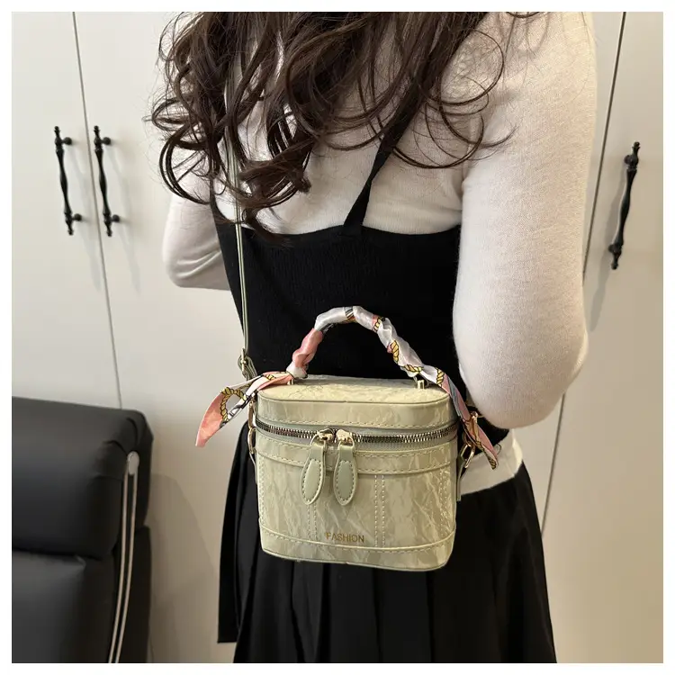 Trendy Pink Green Women's Small Handbag 2026 — feature 27