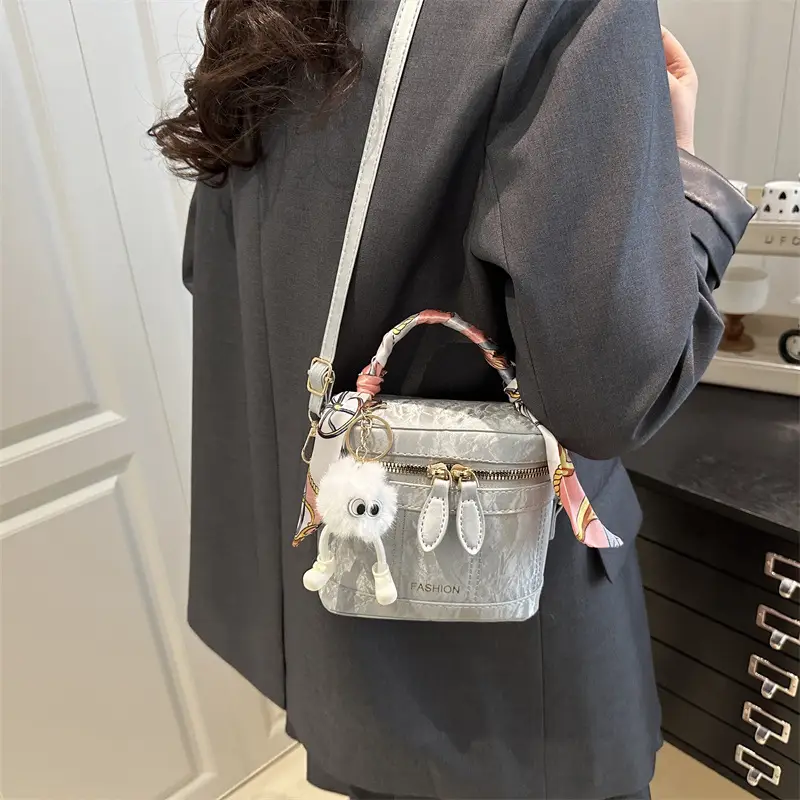 Trendy Pink Green Women's Small Handbag 2026 - Image 9