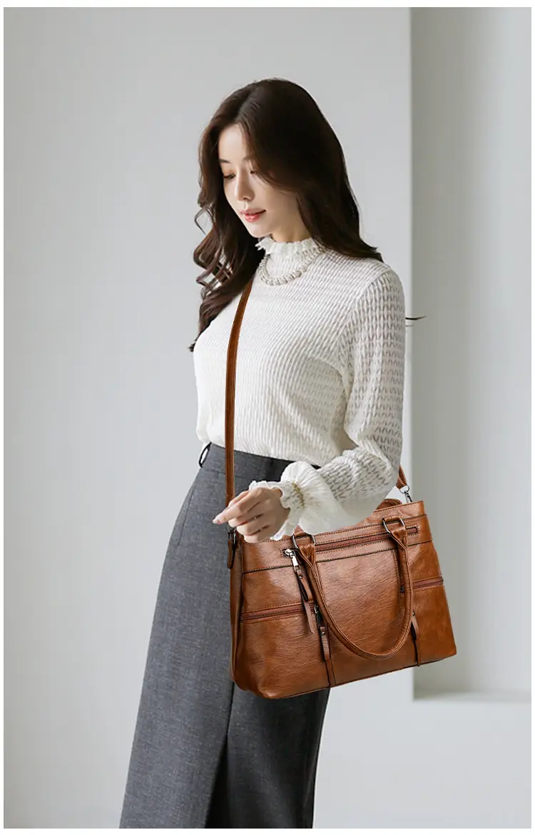 Black Leather Crossbody Bag for Women Large Capacity — feature 6