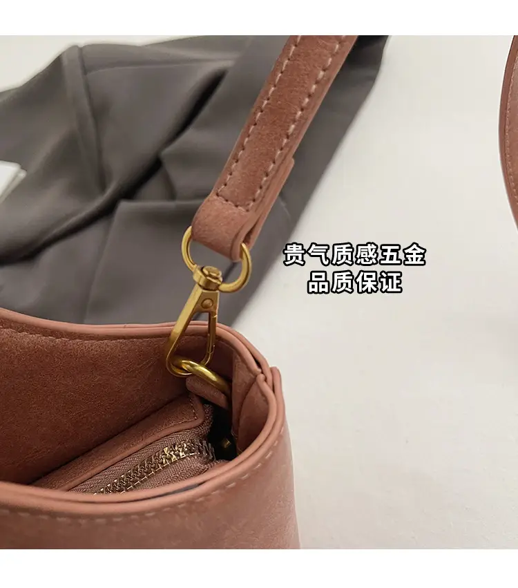 Women's Beige Crossbody Shoulder Bag with Bear Design — feature 5
