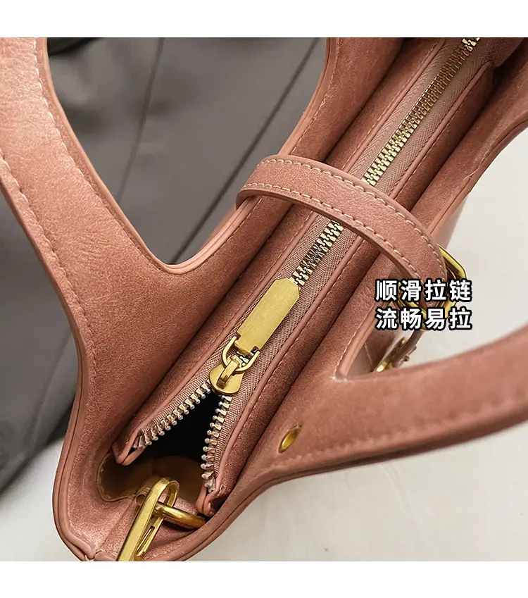 Women's Beige Crossbody Shoulder Bag with Bear Design — feature 6