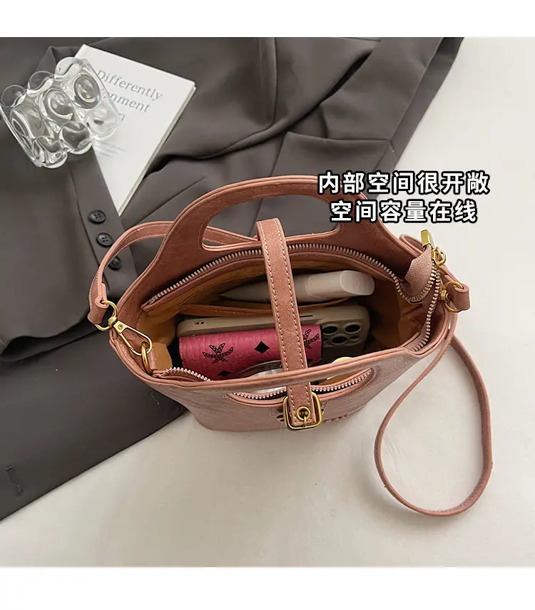 Women's Beige Crossbody Shoulder Bag with Bear Design — feature 9