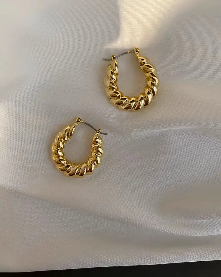 European American Design Gold Earrings for Women — feature 3