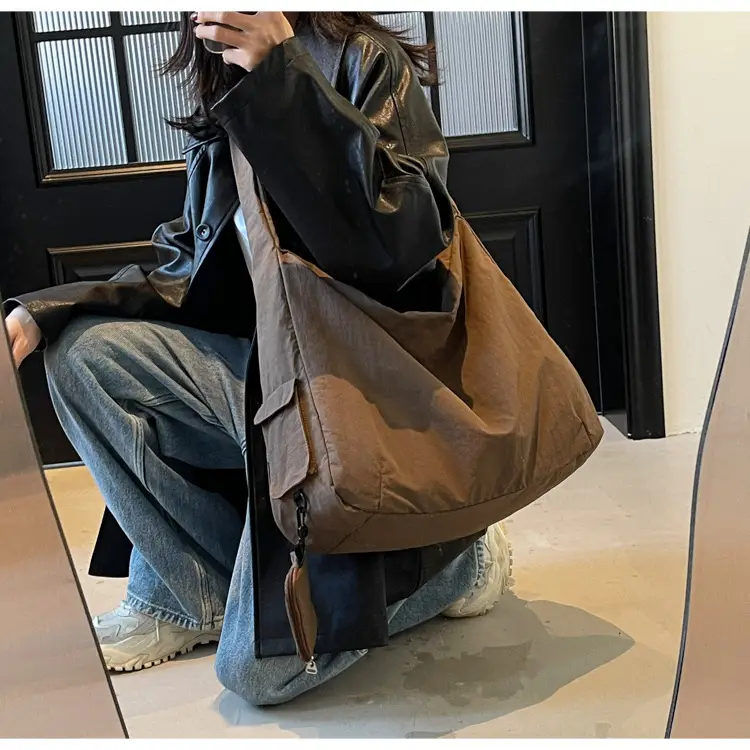 Lightweight Travel Bag Large Capacity Casual Shoulder Crossbody — feature 26